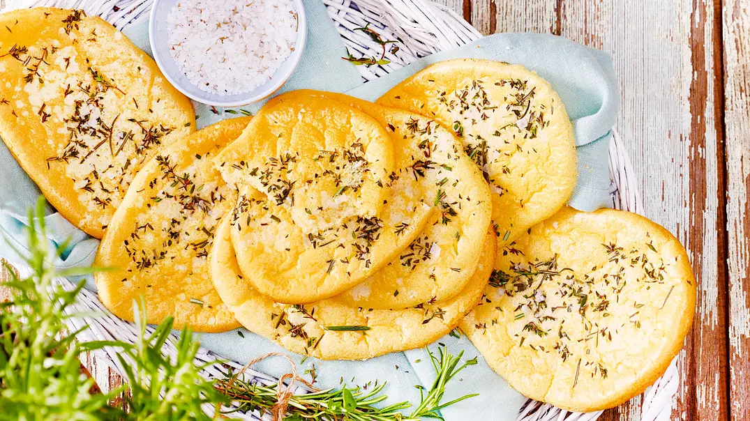 Cloud Bread Rezept - Foto: LECKER @ Bauer Media Group Cloud Bread Rezept - Foto: LECKER @ Bauer Media Group