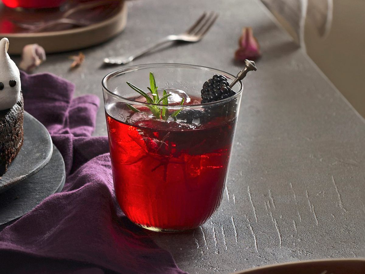 Cocktail Fluch der schwarzen Hexe Rezept