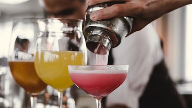 Das sind unsere liebsten Cocktailgläser - Foto: Unsplash/Helena Yankovska