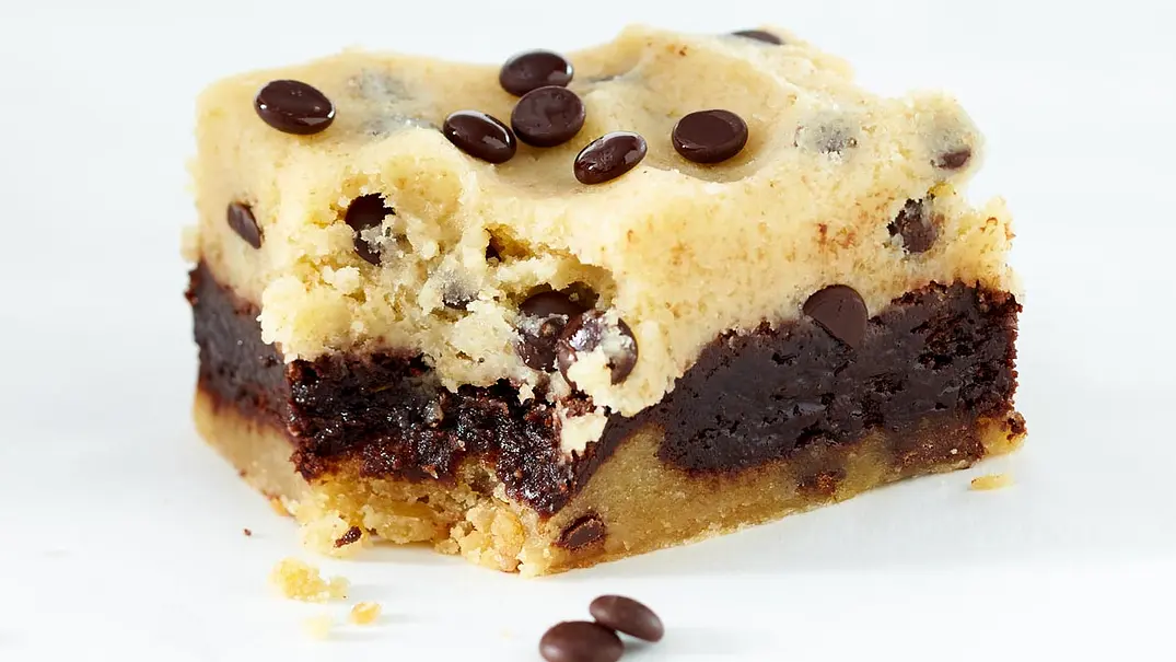 Cookie-Dough-Brownie Rezept - Foto: LECKER @ Bauer Media Group