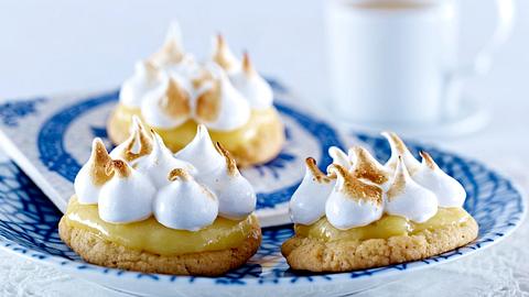 Cookie-Törtchen mit Baiser Rezept - Foto: House of Food / Bauer Food Experts KG
