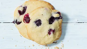 Cookies mit Blaubeeren Rezept - Foto: LECKER @ Bauer Media Group Cookies mit Blaubeeren Rezept - Foto: LECKER @ Bauer Media Group