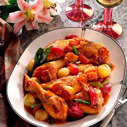 Coq au Vin mit gemischten Zwiebeln Rezept Coq au Vin mit gemischten Zwiebeln Rezept