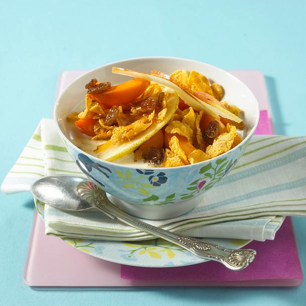Cornflakes mit Birne, Aprikose, Rosinen und Sojamilch Rezept Cornflakes mit Birne, Aprikose, Rosinen und Sojamilch Rezept