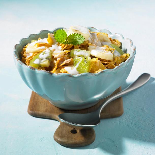 Cornflakes-Müsli mit Kiwi, Banane und Kefir (Diät) Rezept
