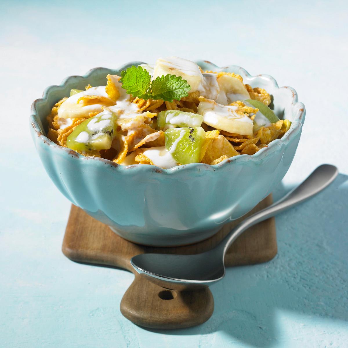 Cornflakes-Müsli mit Kiwi, Banane und Kefir (Diät) Rezept