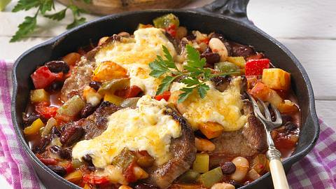Country-Pfeffersteak-Pfanne Rezept - Foto: House of Food / Bauer Food Experts KG