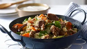 Couscous-Gemüse-Pfanne mit Lammfilet Rezept - Foto: LECKER @ Bauer Media Group