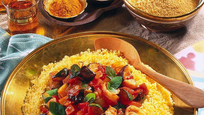 Couscous mit Gemüseragout Rezept - Foto: House of Food / Bauer Food Experts KG