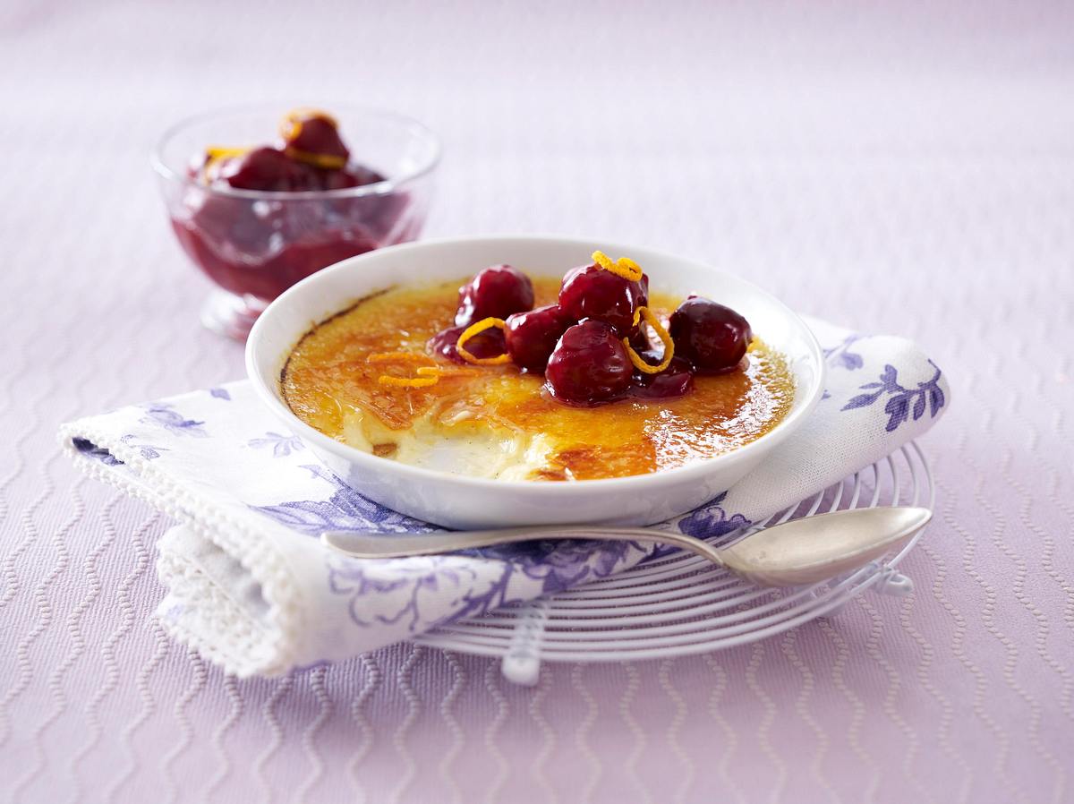 Crème brûlée mit heißen Kirschen Rezept