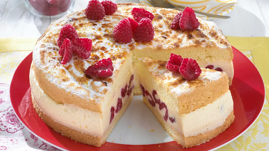 Creme Catalana Torte Rezept - Foto: LECKER @ Bauer Media Group Creme Catalana Torte Rezept - Foto: LECKER @ Bauer Media Group