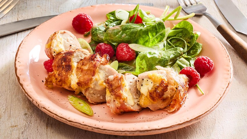 Cremig gefüllte Bratwurst Rezept - Foto: House of Food / Bauer Food Experts KG