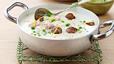 Cremige Hühnersuppe mit Reis und Hackbällchen Rezept - Foto: House of Food / Bauer Food Experts KG