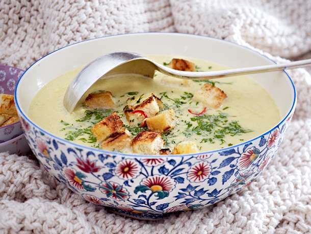 Cremige Wirsing-Parmesan-Suppe Rezept