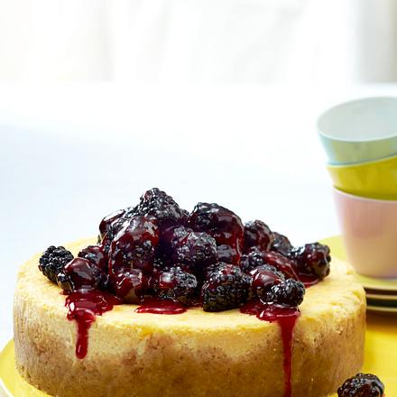 Cremiger Kisscake mit Brombeeren Rezept