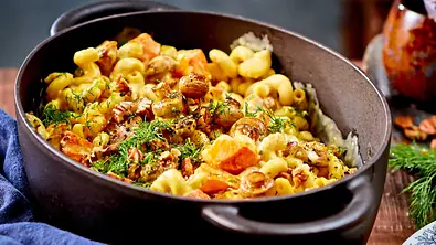 Cremiger Kürbis-Nudel-Topf Rezept - Foto: LECKER @ Bauer Media Group
