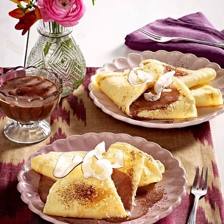 Crêpes auf geeister Schokosoße Rezept Crêpes auf geeister Schokosoße Rezept