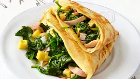 Crêpes französisch mit Spinat Rezept - Foto: LECKER @ Bauer Media Group Crêpes französisch mit Spinat Rezept - Foto: LECKER @ Bauer Media Group