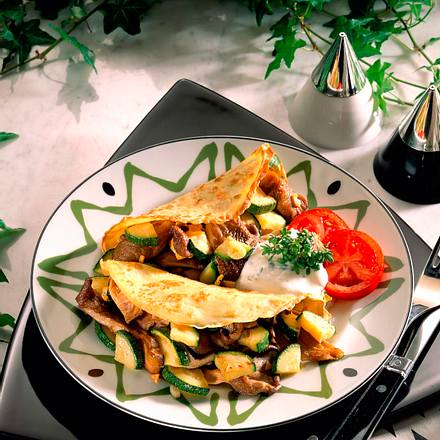 Crêpes mit Austernpilzen und Zucchinifüllung Rezept
