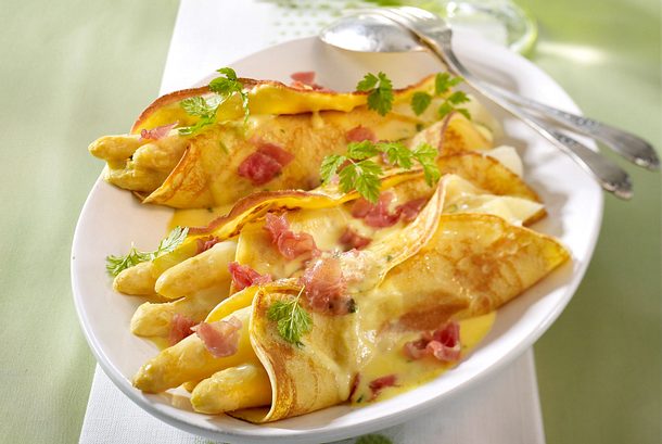 Crêpes mit Spargel und leichter Hollandaise Rezept Crêpes mit Spargel und leichter Hollandaise Rezept
