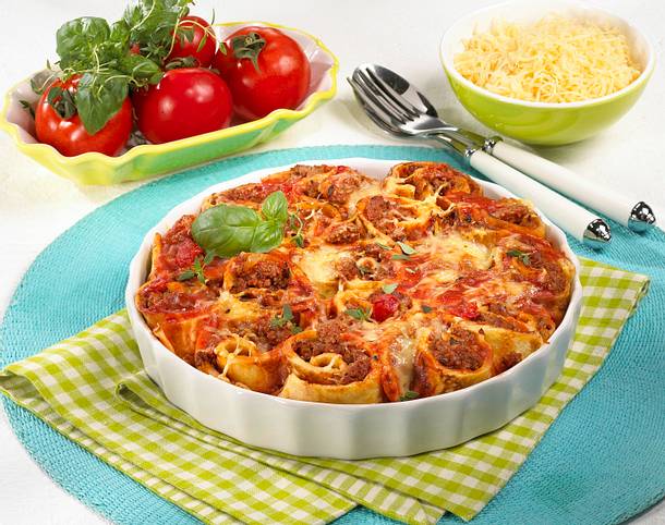 Crespelle mit Tomaten-Hack-Füllung Rezept