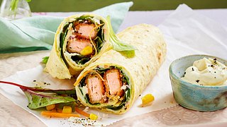 Crispy Lachs im Wrap-Mantel Rezept - Foto: House of Food / Bauer Food Experts KG