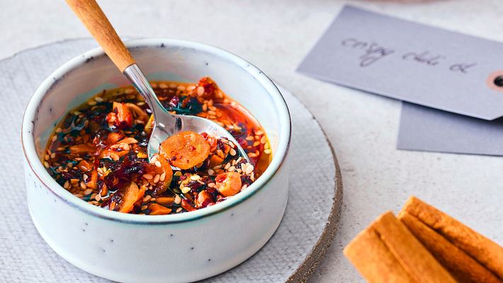 Crispy Chili Öl Rezept - Foto: House of Food / Bauer Food Experts KG