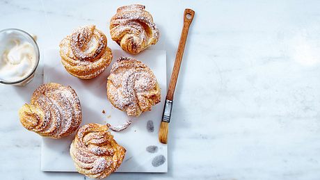 Croissant + Muffin = Cruffin Rezept - Foto: House of Food / Bauer Food Experts KG