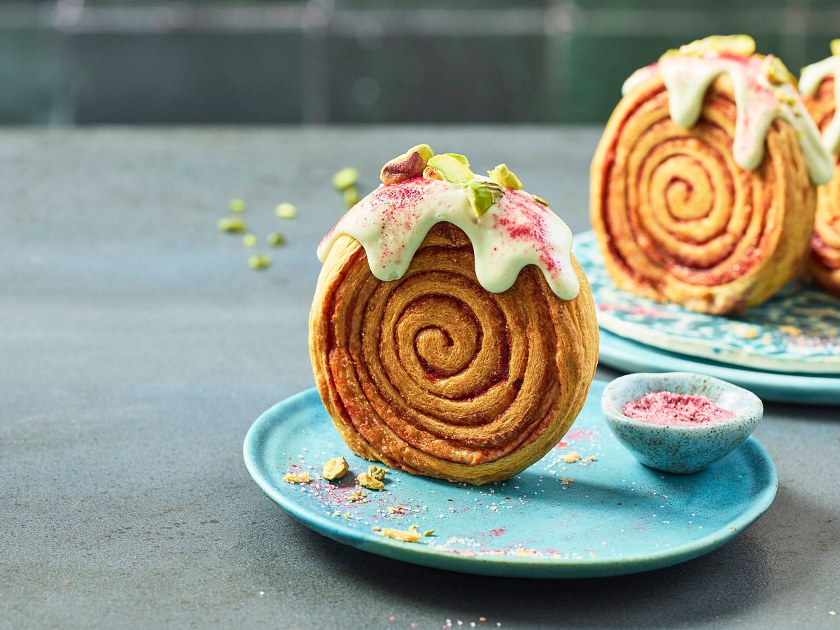 Croissant-Rollen mit Pistazien-Frosting Rezept