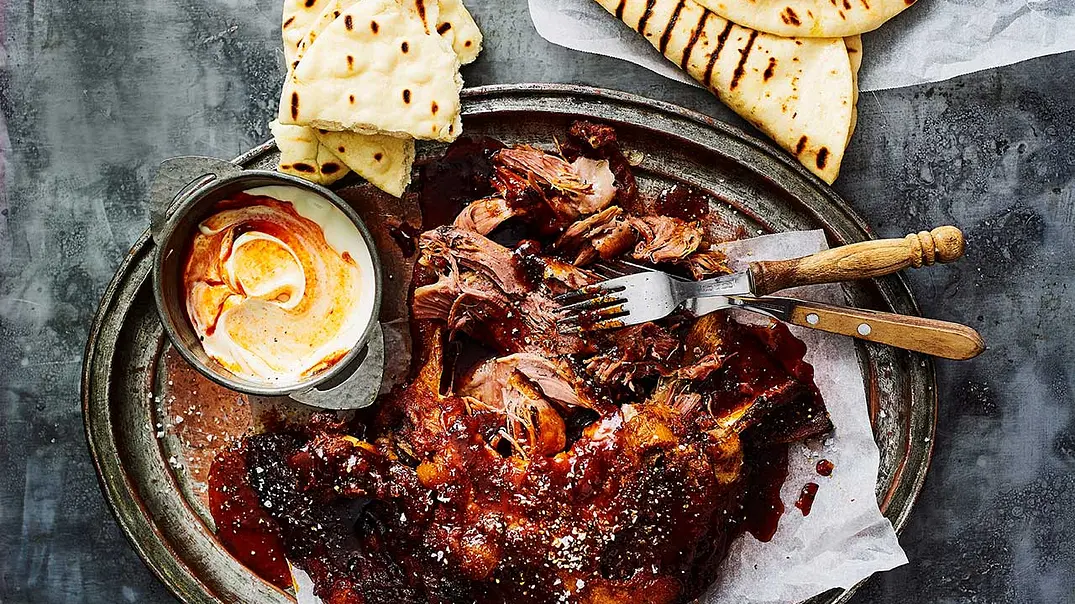 Crossover-Braten: Pulled Chutney-Lamm Rezept - Foto: Are Media Syndication Crossover-Braten: Pulled Chutney-Lamm Rezept - Foto: Are Media Syndication