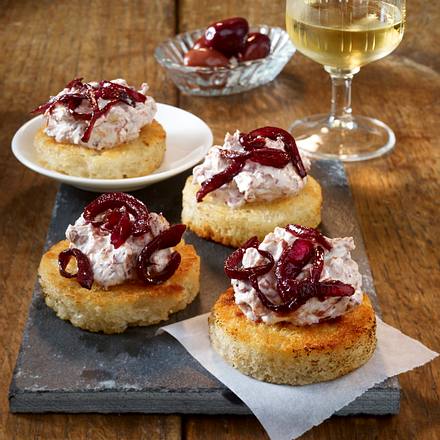 Croûtons mit Ziegenfrischkäse Rezept Croûtons mit Ziegenfrischkäse Rezept