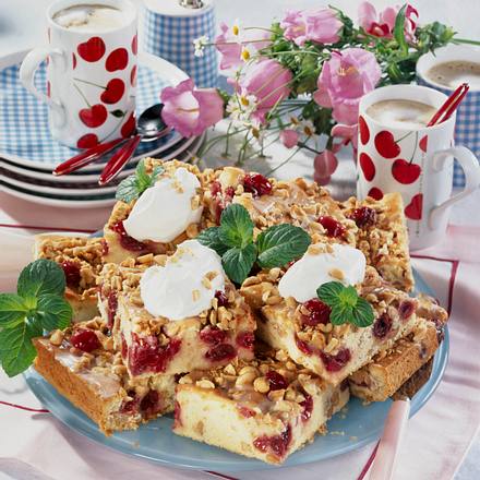 Crunchy-Kirschkuchen Rezept Crunchy-Kirschkuchen Rezept