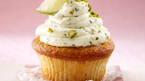 Cupcakes: Limetten-Mascarpone-Creme mit Pistazien Rezept - Foto: House of Food / Bauer Food Experts KG