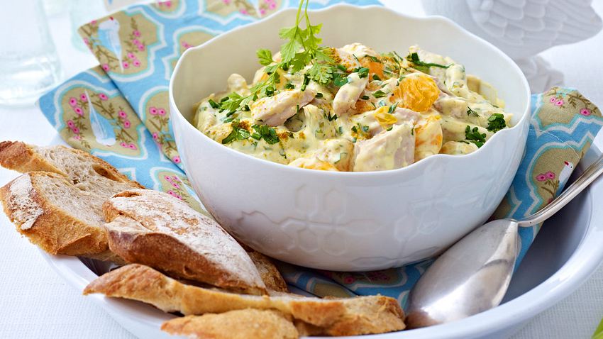 Curry-Geflügel-Salat mit Mandarinen Rezept - Foto: House of Food / Bauer Food Experts KG