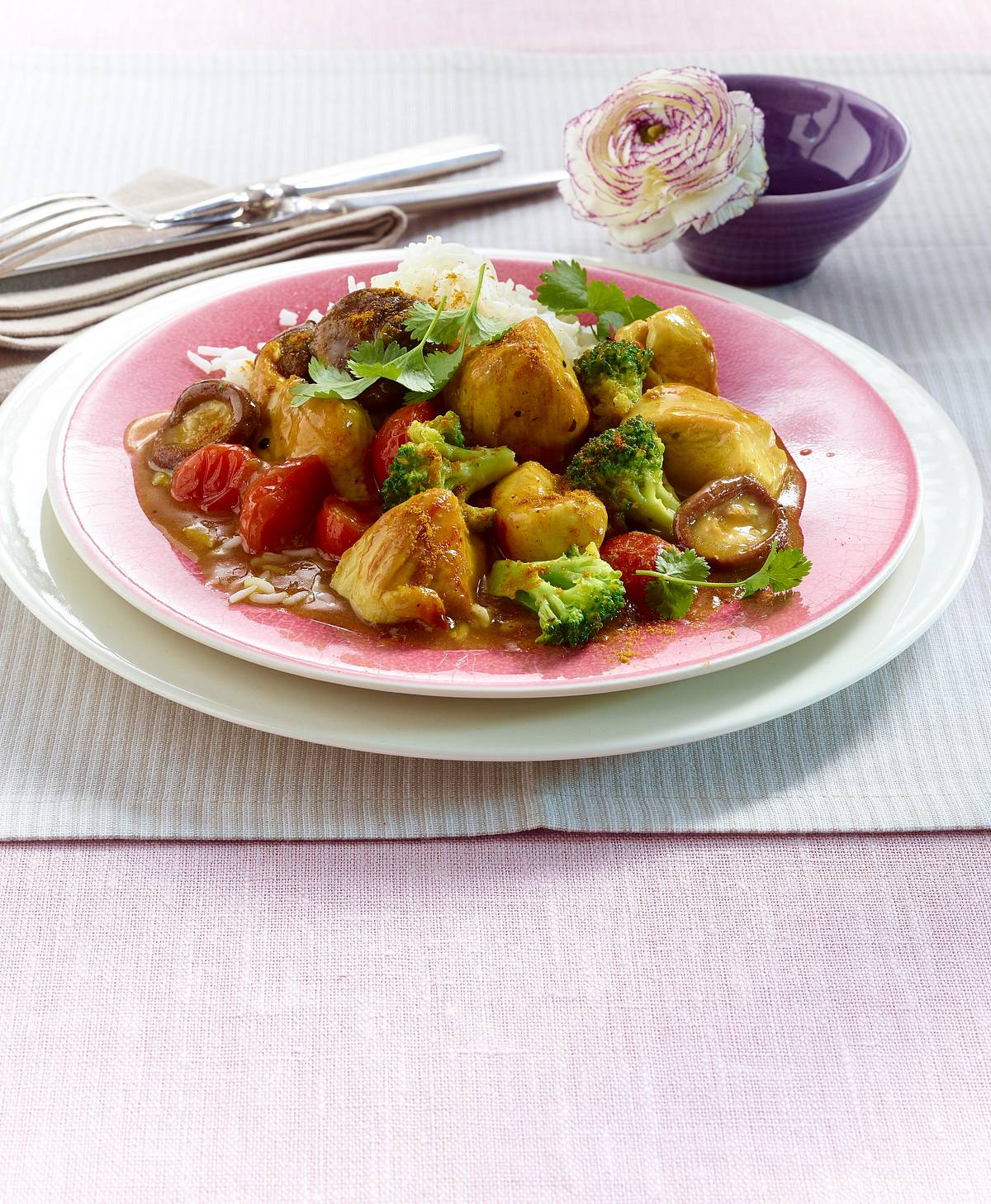 Curry-Hähnchengulasch mit Brokkoli und Tomaten Rezept