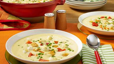 Curry-Kokos-Suppe mit Geflügel Rezept - Foto: LECKER @ Bauer Media Group