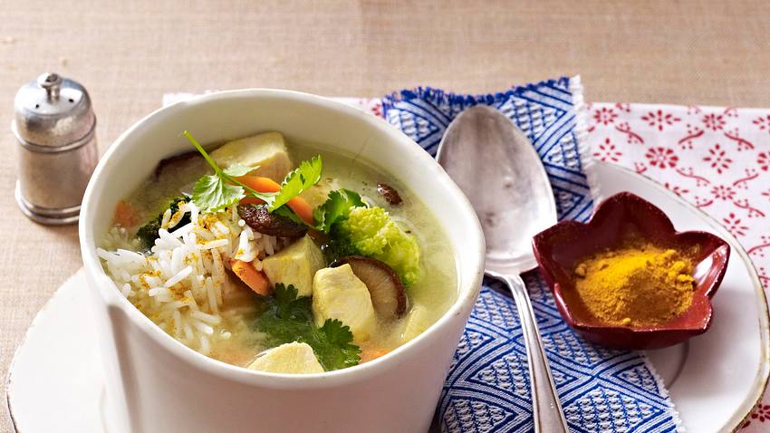 Curry-Kokossuppe mit Huhn Rezept - Foto: House of Food / Bauer Food Experts KG