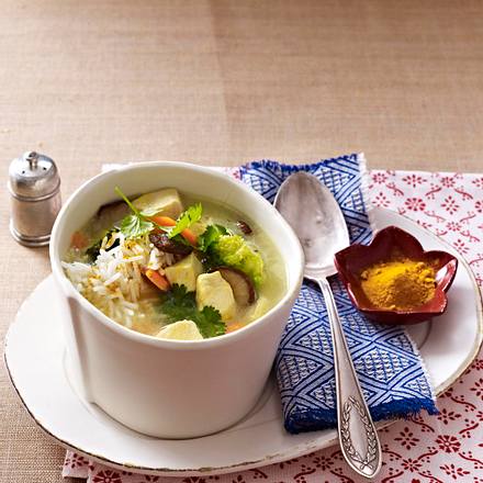 Curry-Kokossuppe mit Huhn Rezept Curry-Kokossuppe mit Huhn Rezept