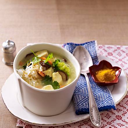 Curry-Kokossuppe mit Reis und Huhn Rezept Curry-Kokossuppe mit Reis und Huhn Rezept