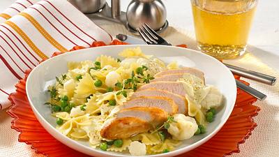 Curry-Nudelsalat zu Hähnchen (Diabetiker) Rezept - Foto: LECKER @ Bauer Media Group