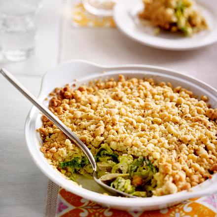 Curry-Porree-Hähnchen-Crumble Rezept Curry-Porree-Hähnchen-Crumble Rezept