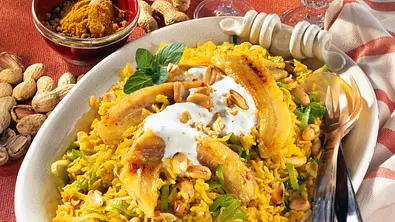 Curry-Reis mit gebratenen Bananen Rezept - Foto: LECKER @ Bauer Media Group