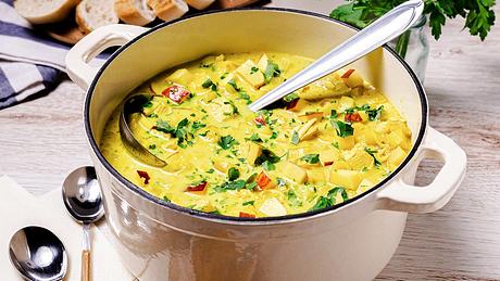 Currysuppe mit Hähnchen Rezept - Foto: ShowHeroes