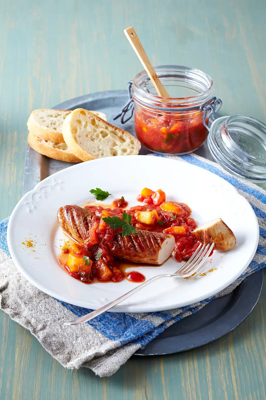 Currywurst mit Mango-Chutney Rezept Currywurst mit Mango-Chutney Rezept