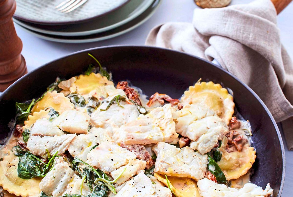 Da haben wir den Spinat: Tortelli-Fisch-Pfanne Rezept