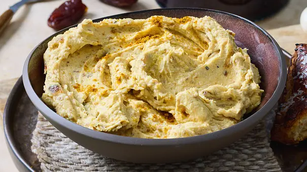 Curry-Dattel-Dip - Foto: LECKER @ Bauer Media Group