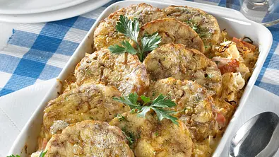 Deftiger Knödel-Auflauf Rezept - Foto: LECKER @ Bauer Media Group