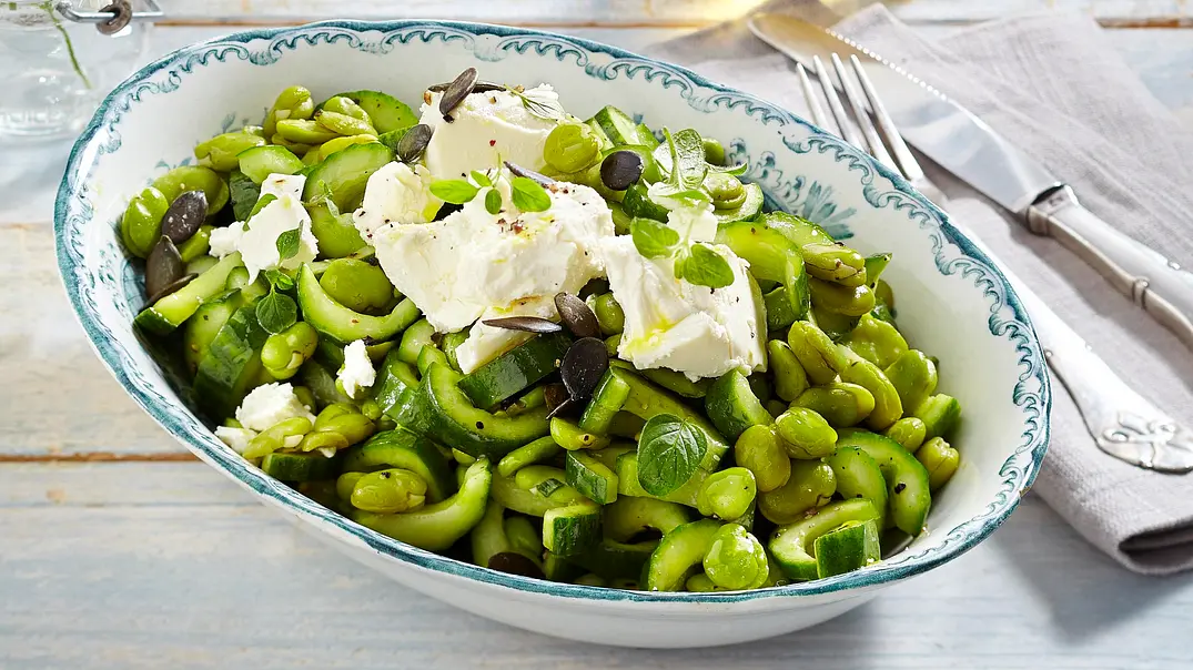 Dicke-Bohnen-Gurken-Salat mit Feta Rezept - Foto: LECKER @ Bauer Media Group
