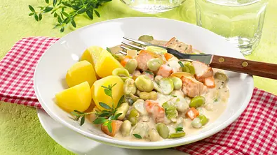 Dicke Bohnen mit Kasseler Rezept - Foto: LECKER @ Bauer Media Group
