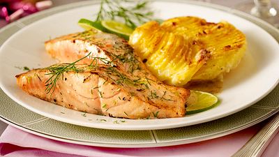 Dill-Lachs mit Kartoffel-Meerrettich-Gratin Rezept - Foto: House of Food / Bauer Food Experts KG